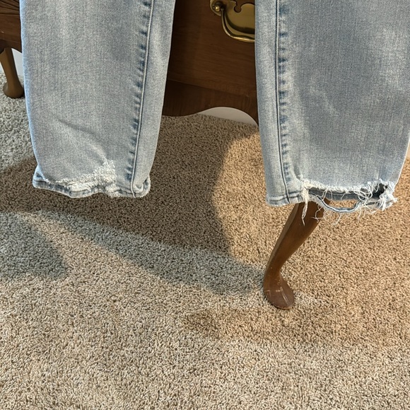 Good American Jeans - Picture 5 of 7